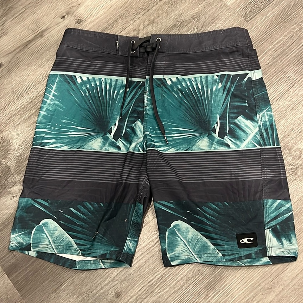 O’Neil Board Shorts, size 32